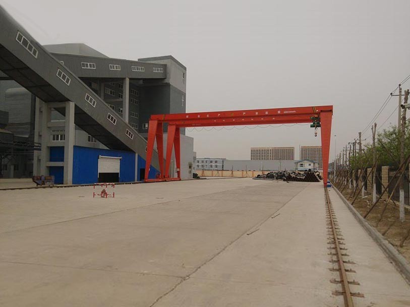 門式起重機(jī)4