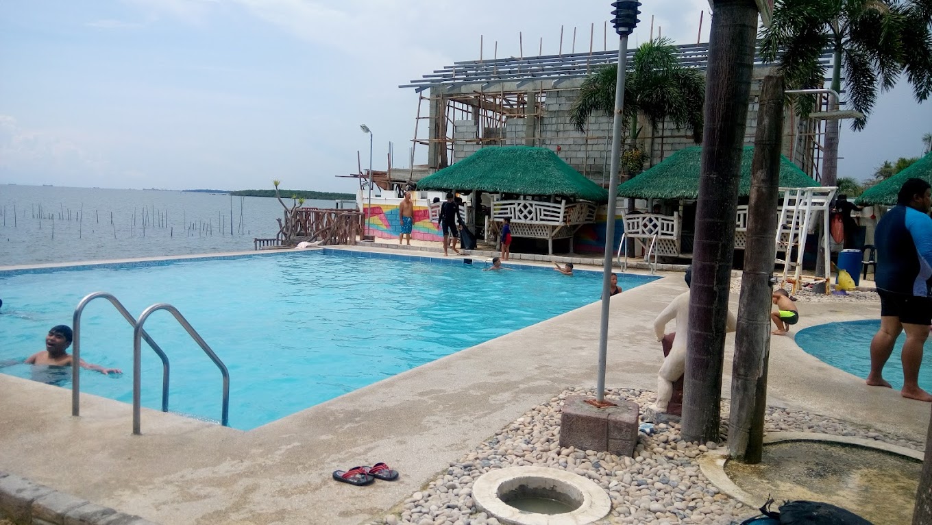 Shelton Beach Resort (Punta Taytay, Bacolod)